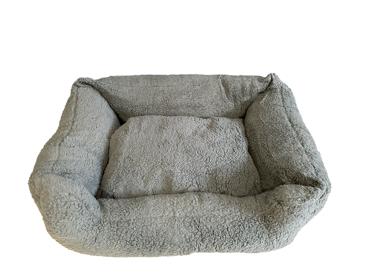 Kysler Rectangle Pet Bed (Cozy Gray Sherpa)