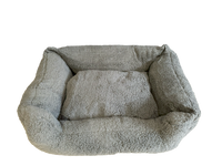 Kysler Rectangle Pet Bed (Cozy Gray Sherpa)